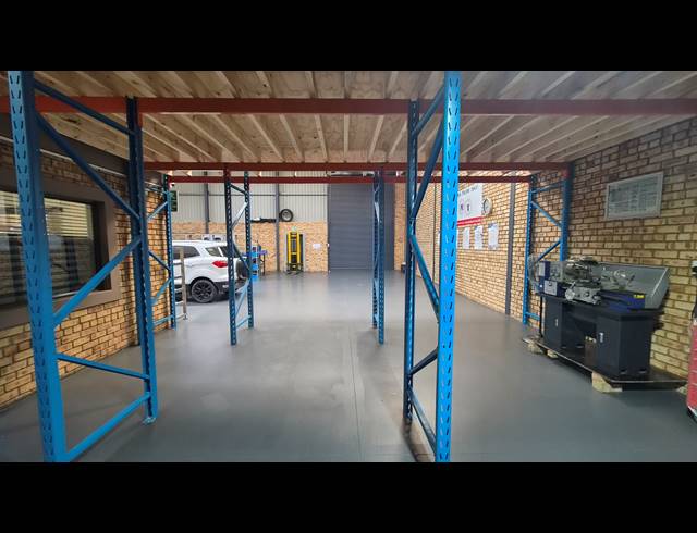 417M² WAREHOUSE TO LET IN BARTLETT